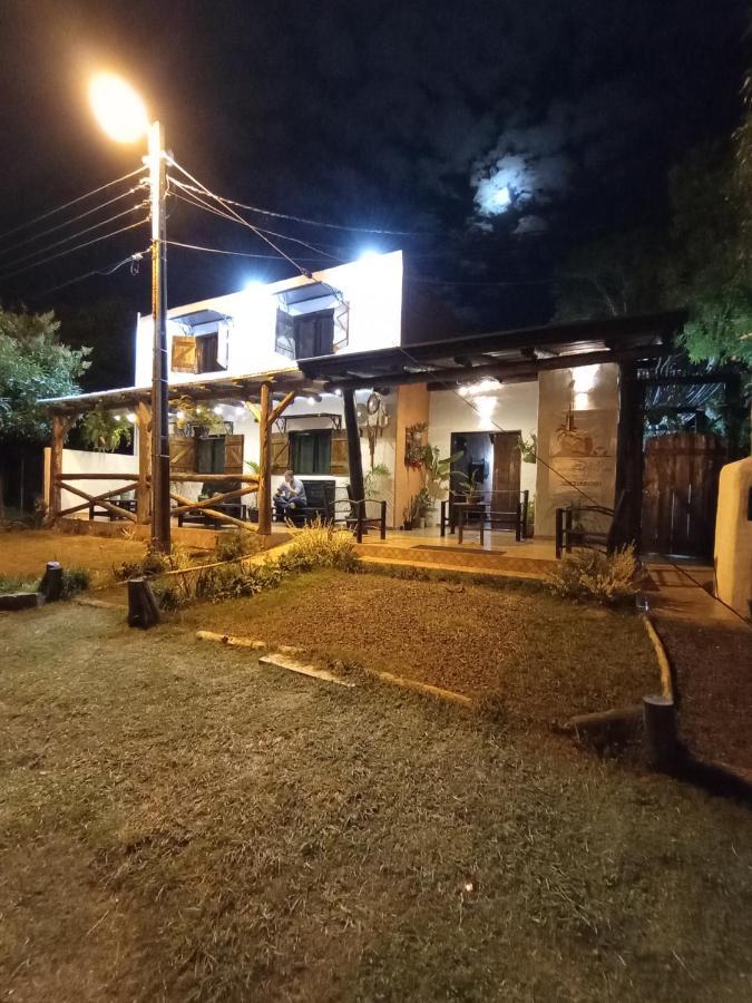 Cerca Del Rio Bed and Breakfast Carmen del Paraná Eksteriør billede