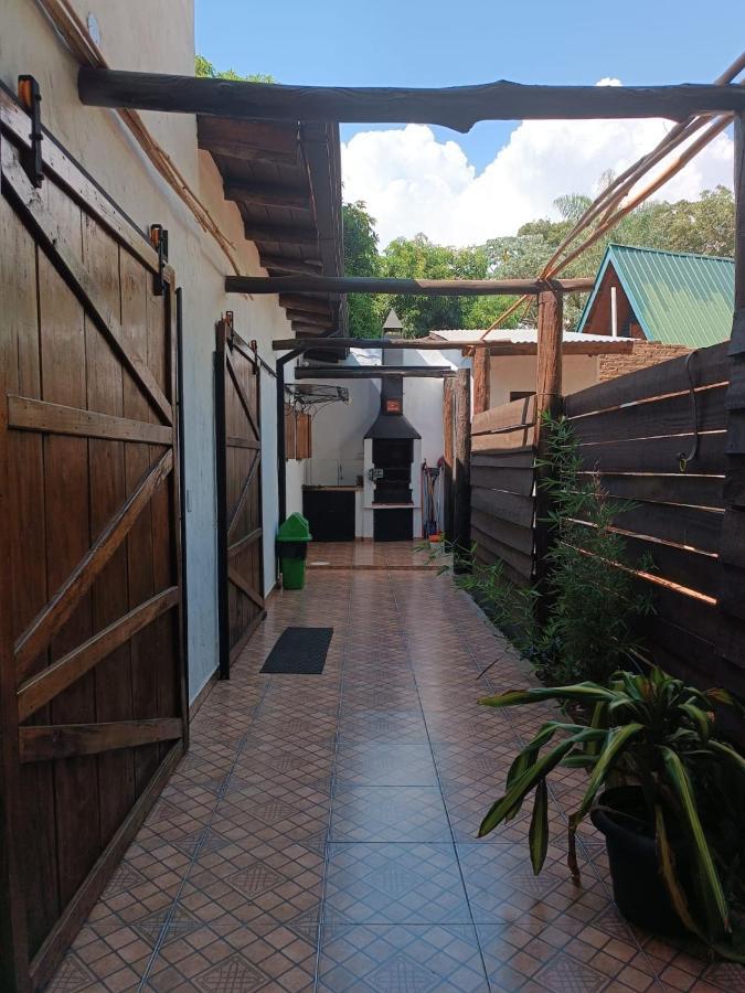 Cerca Del Rio Bed and Breakfast Carmen del Paraná Eksteriør billede